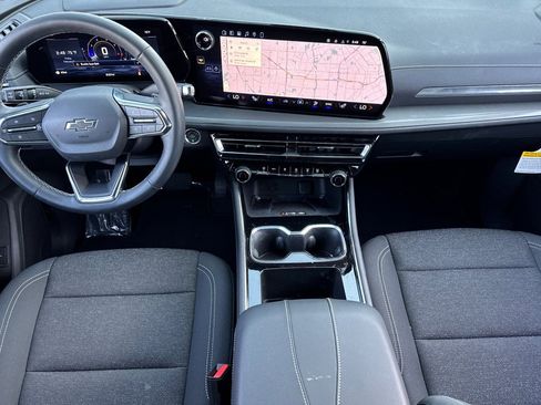 Used 2026 Chevrolet Traverse LT w/ Midnight/Sport Edition image 16