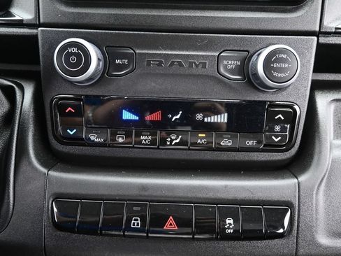 Used 2025 RAM ProMaster 2500 w/ Convenience Group FWD image 25