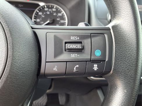 Used 2024 Nissan Rogue SV AWD/4WD image 24