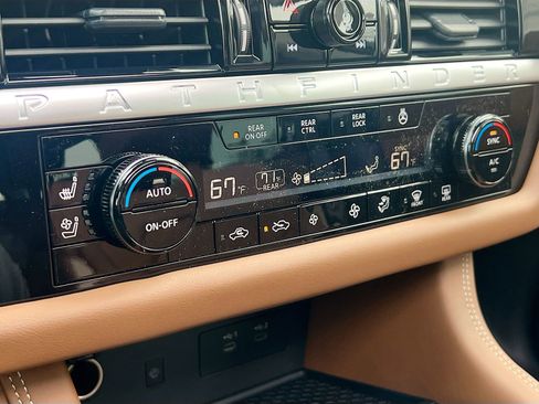 New 2026 Nissan Pathfinder Platinum w/ Cargo Package image 15