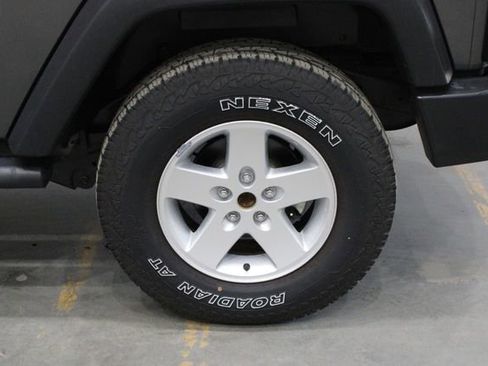 Used 2016 Jeep Wrangler Sport w/ Quick Order Package 24S AWD/4WD image 28