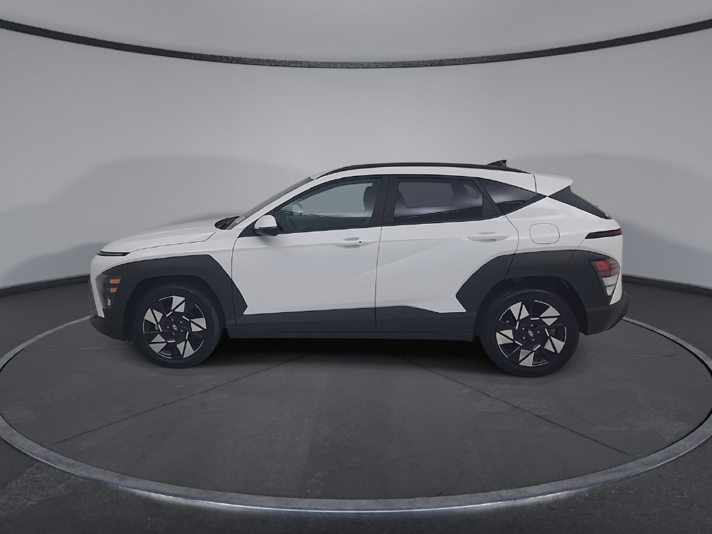 Used 2025 Hyundai Kona SEL FWD image 9