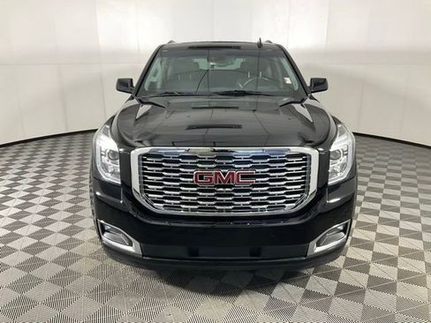 Used 2019 GMC Yukon Denali w/ Denali Ultimate Package image 2