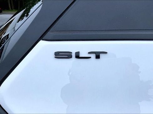 Certified 2023 GMC Terrain SLT w/ Elevation Edition AWD/4WD image 32