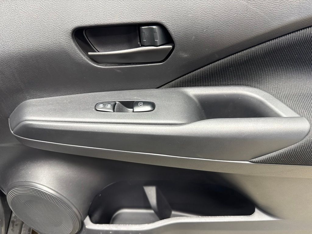 Used 2025 Nissan Kicks Play S FWD image 34