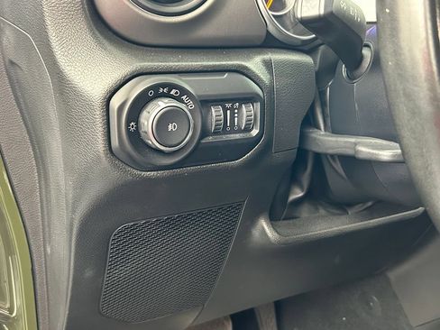 Used 2022 Jeep Wrangler Unlimited Sport AWD/4WD image 13