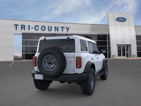 New 2025 Ford Bronco Outer Banks w/ Sasquatch Package image 8