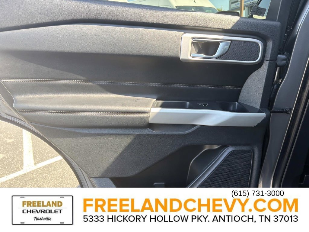 Used 2021 Ford Explorer XLT w/ Equipment Group 202A AWD/4WD image 22