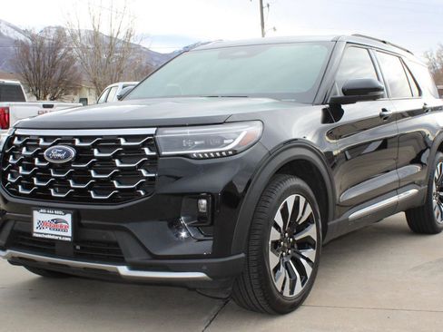 Used 2025 Ford Explorer Platinum w/ LUX Leather Package image 8