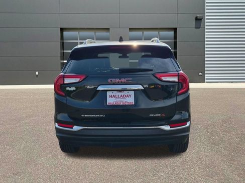 Used 2022 GMC Terrain SLT w/ Infotainment Package II AWD/4WD image 7