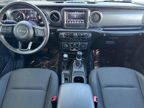 Used 2023 Jeep Wrangler Unlimited w/ Cold Weather Group AWD/4WD image 15