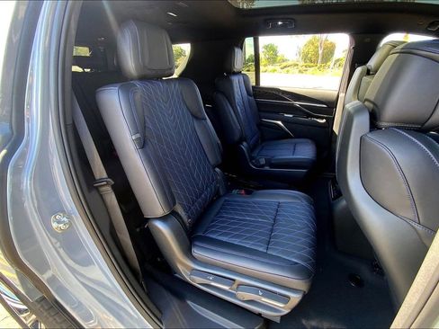 New 2026 Cadillac Escalade IQL Luxury AWD/4WD image 32