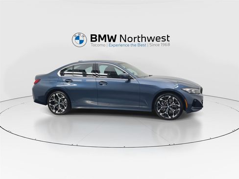 Used 2025 BMW 330i xDrive Sedan w/ M Sport Package image 5