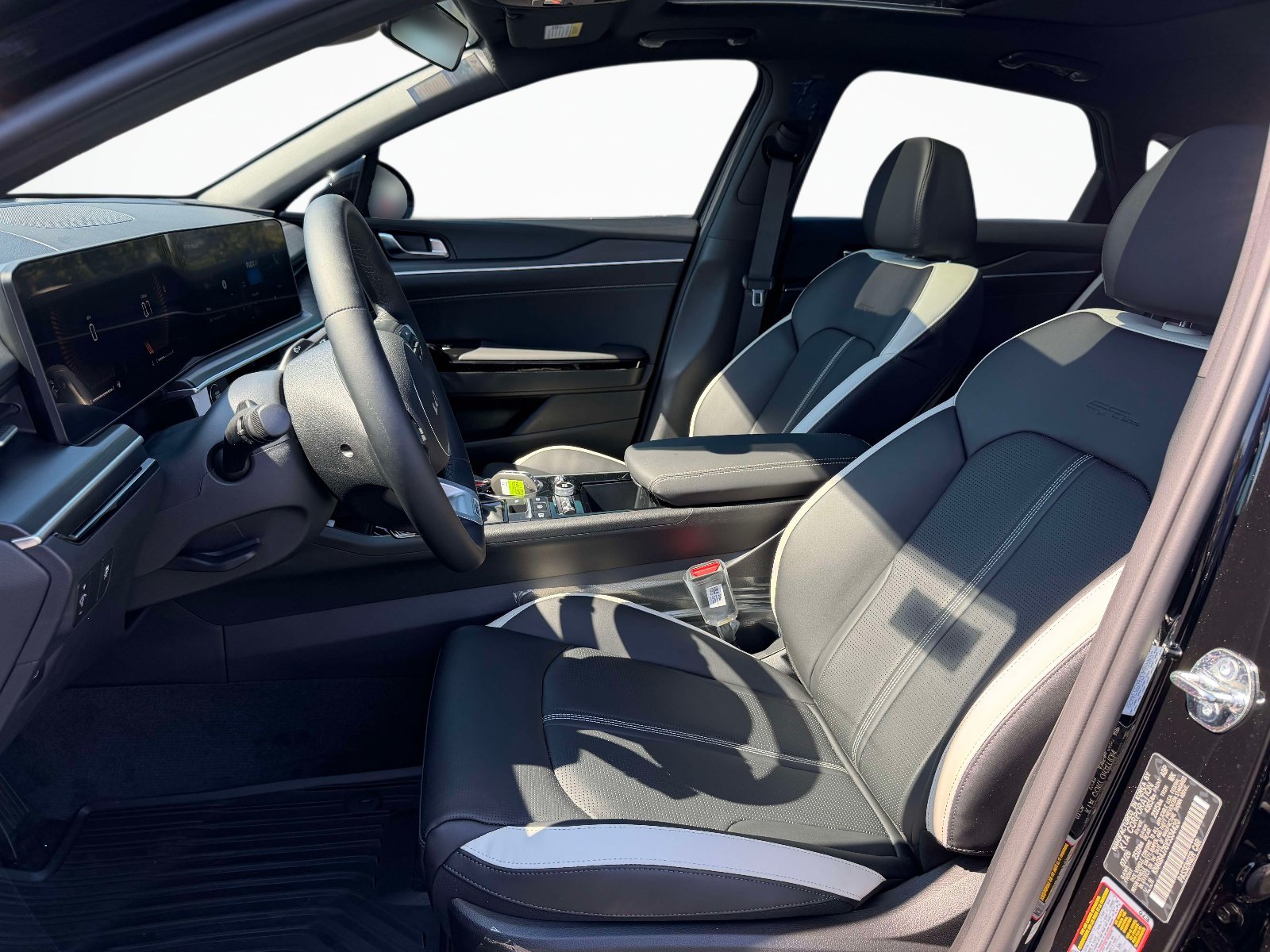 New 2027 Kia K5 GT-Line FWD image 14
