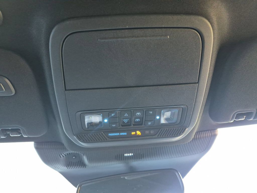 Used 2025 Ford Explorer ST w/ Sun And Sound Package AWD/4WD image 39