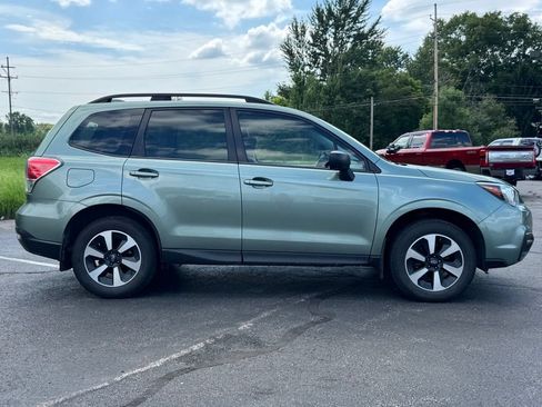 Used 2017 Subaru Forester 2.5i w/ Alloy Wheel Package AWD/4WD image 4