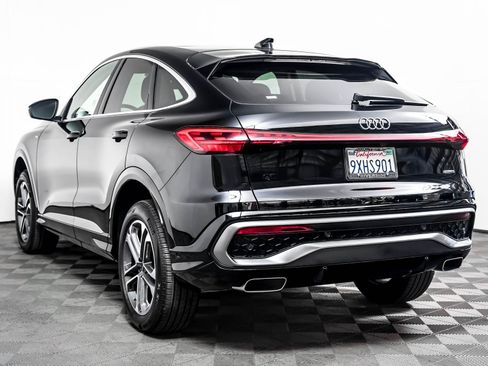 Certified 2026 Audi Q5 Premium AWD/4WD image 2