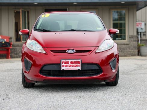 Used 2013 Ford Fiesta SE FWD image 8