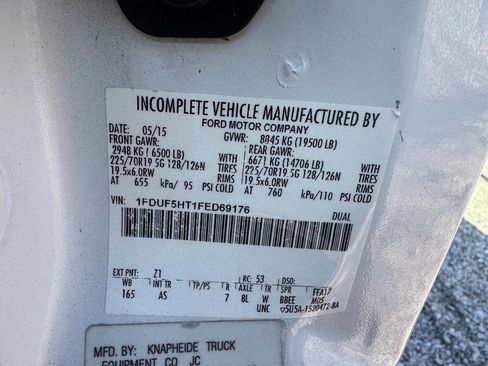 Used 2015 Ford F550 4x4 Regular Cab Super Duty image 18