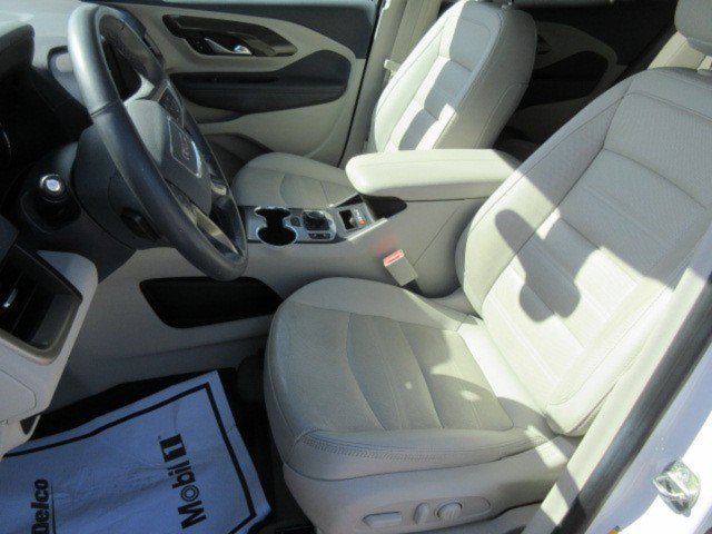 Used 2024 GMC Terrain Denali w/ Denali Premium Package AWD/4WD image 16