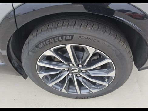 Used 2025 Cadillac Lyriq Sport w/ LPO, Floor Liner Package AWD/4WD image 4