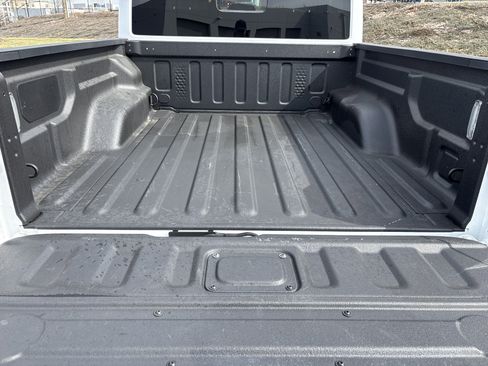 Certified 2025 Jeep Gladiator Sport image 35