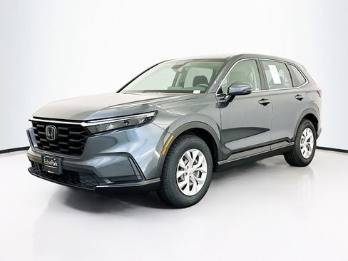 Used 2023 Honda CR-V LX image 3