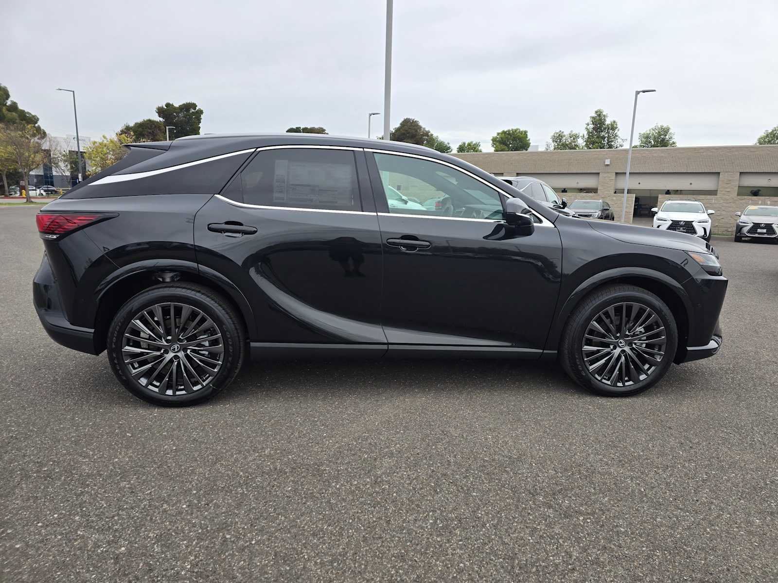New 2026 Lexus RX 350 w/ Convenience Package AWD/4WD image 2