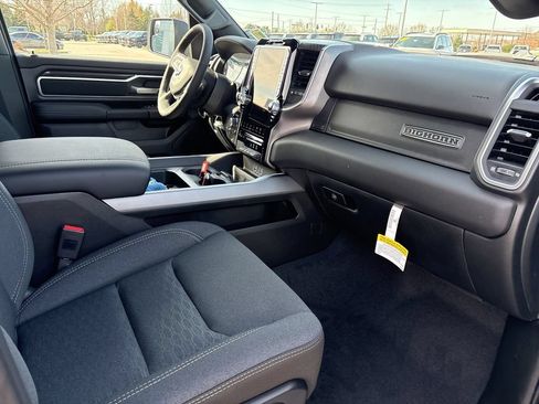 New 2026 RAM 1500 Big Horn AWD/4WD image 13