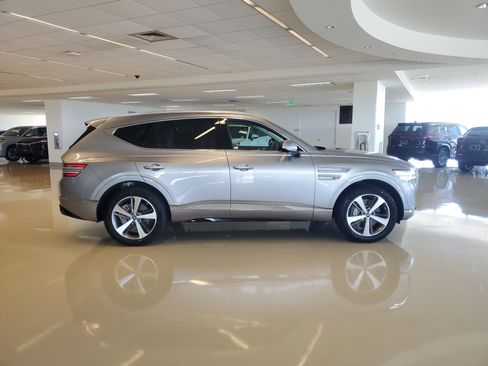 Used 2024 Genesis GV80 2.5T w/ Advanced Package AWD/4WD image 11