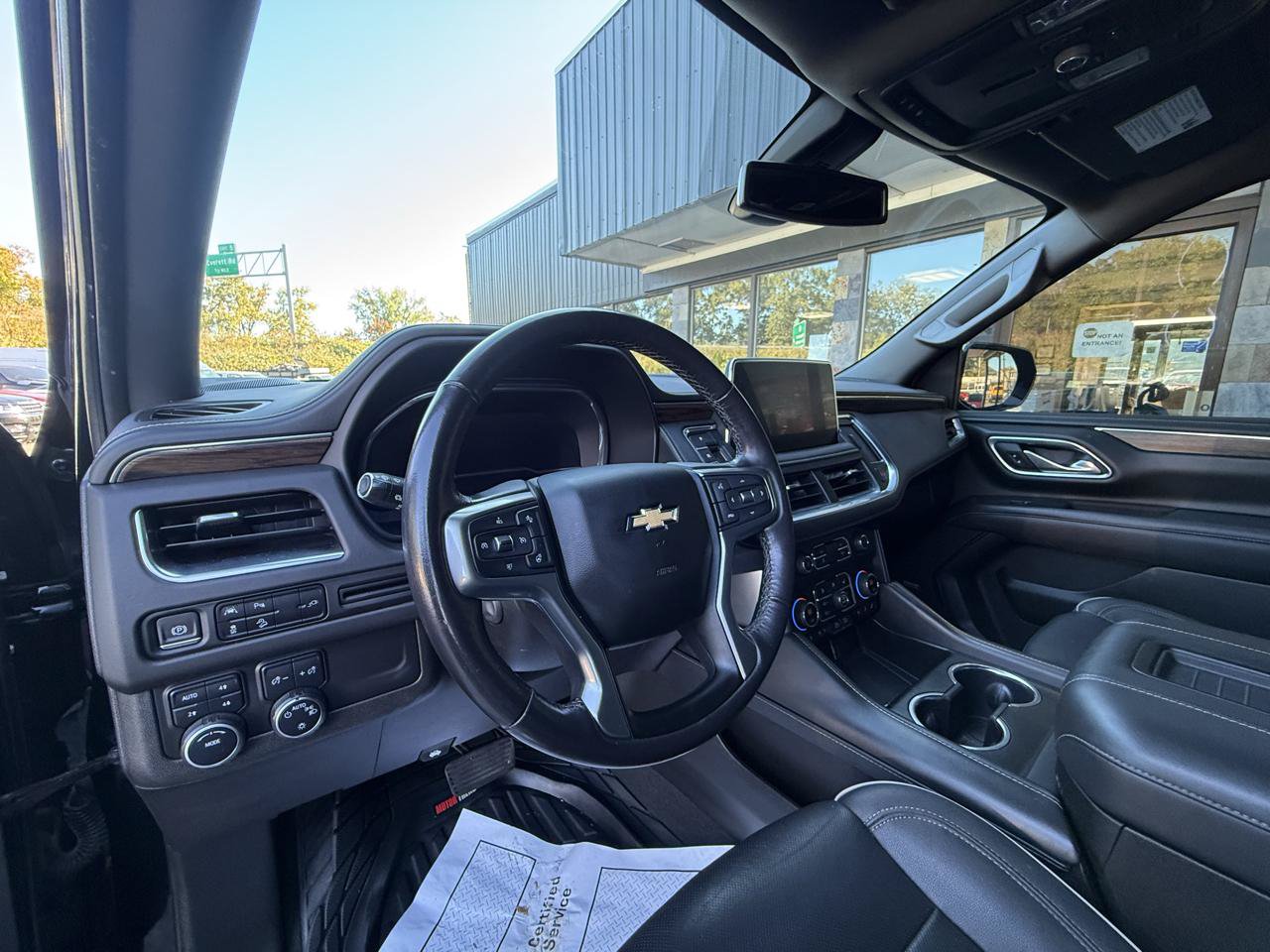 Used 2022 Chevrolet Suburban Premier AWD/4WD image 30