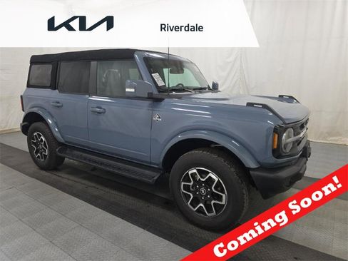 Used 2025 Ford Bronco Outer Banks image 1