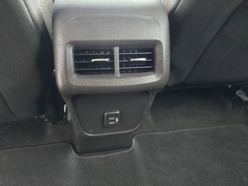 Used 2020 Chevrolet Equinox LT AWD/4WD image 32