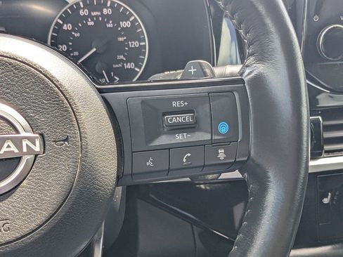 Used 2024 Nissan Pathfinder SL AWD/4WD image 24