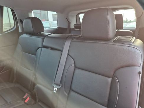 Used 2023 GMC Acadia SLT AWD/4WD image 10