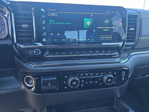 Used 2024 Chevrolet Silverado 1500 ZR2 w/ Technology Package image 19