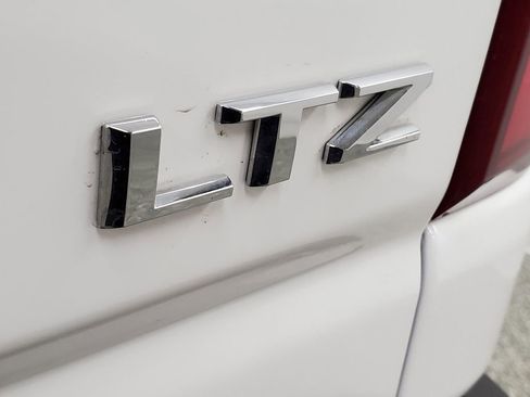 Used 2024 Chevrolet Silverado 2500 LTZ w/ LTZ Premium Package image 24