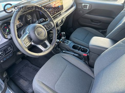 Certified 2025 Jeep Wrangler Unlimited Sahara w/ Safety Group image 11