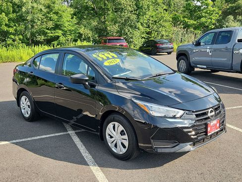 Used 2025 Nissan Versa S w/ Trunk Package FWD image 3