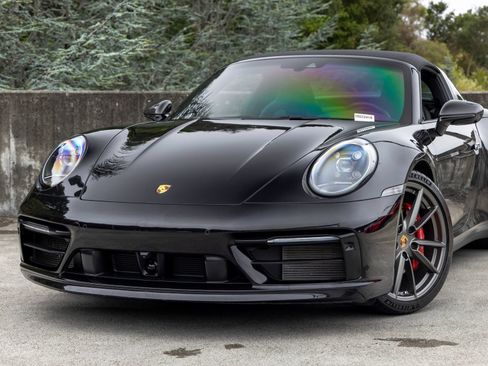 Certified 2024 Porsche 911 Targa 4S w/ Premium Package AWD/4WD image 7