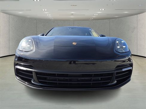 Used 2018 Porsche Panamera 4 image 8