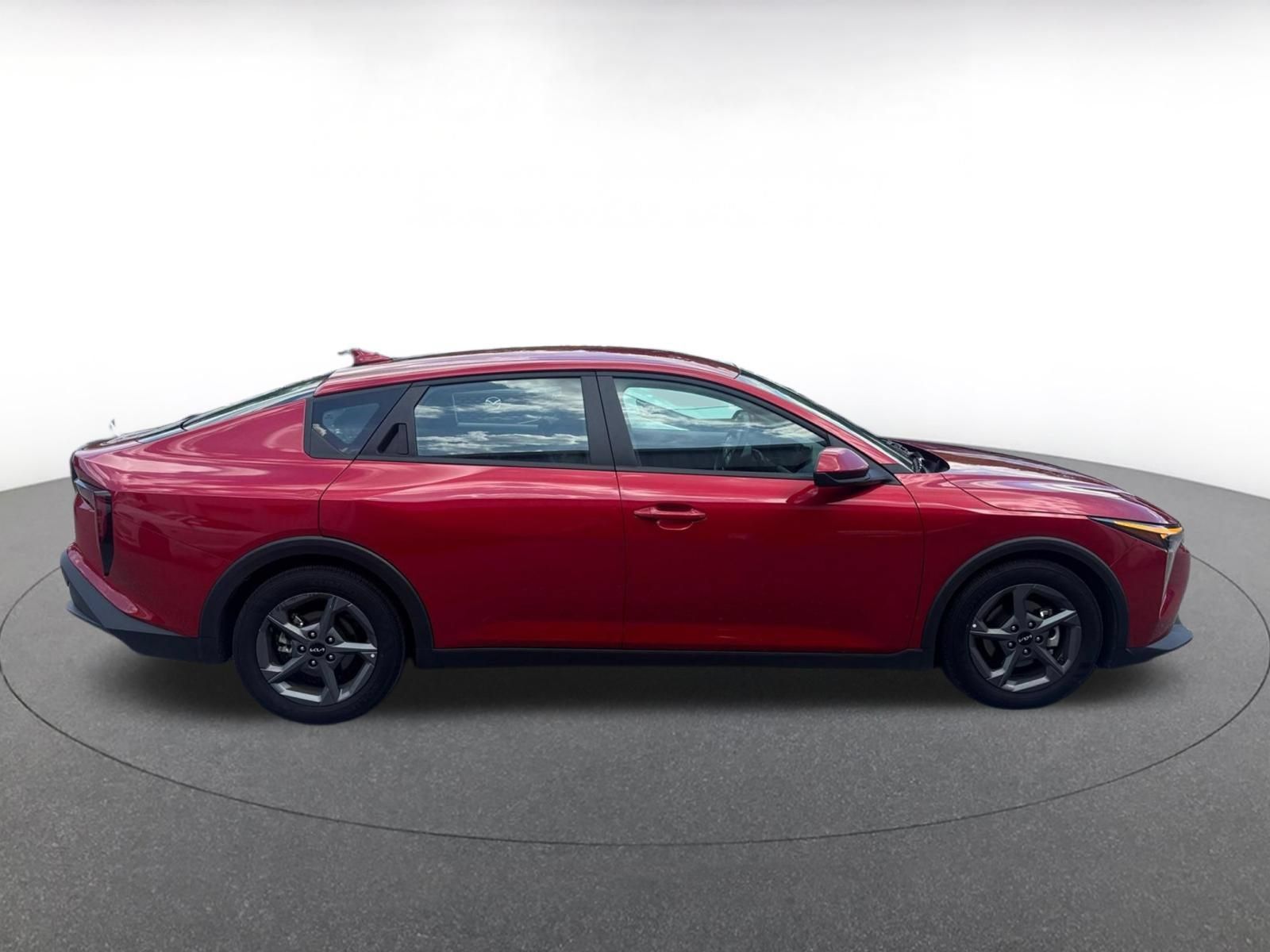 Used 2025 Kia K4 FWD image 14