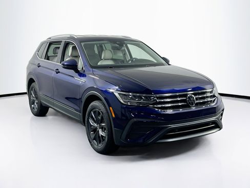 Used 2022 Volkswagen Tiguan SE image 3