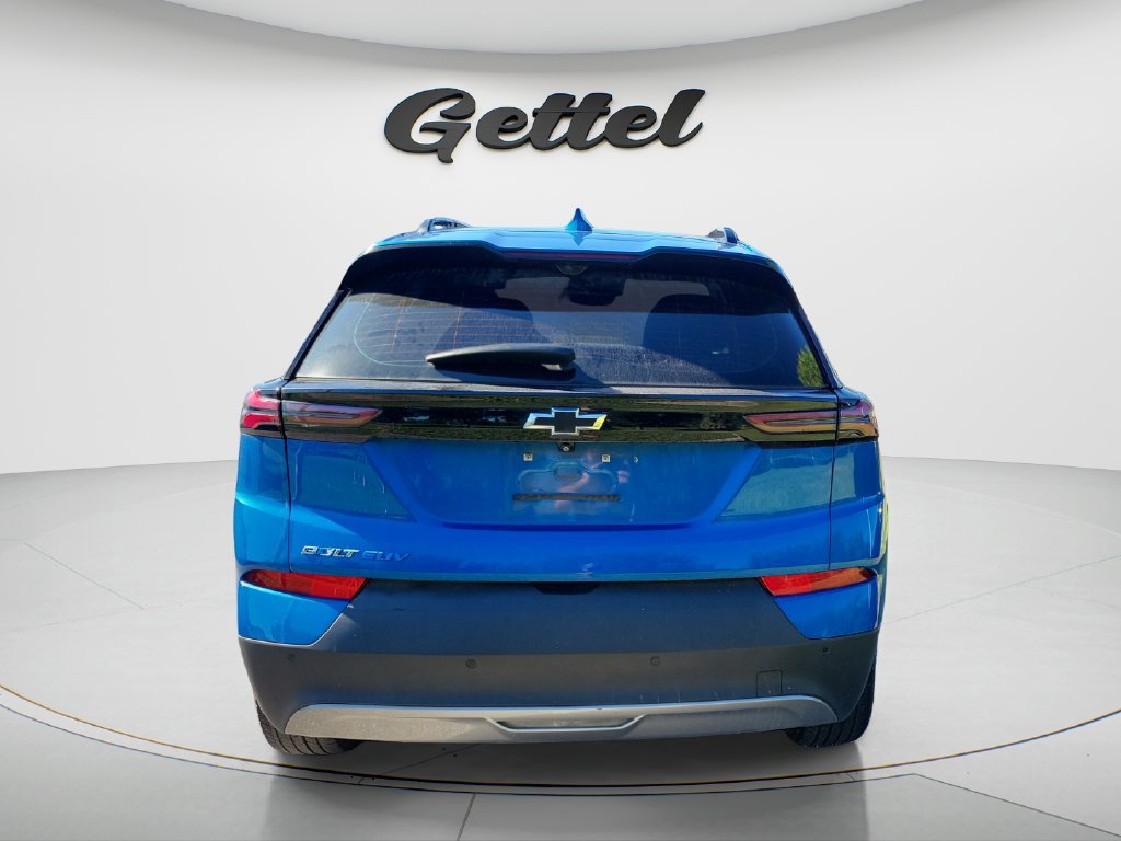 Used 2023 Chevrolet Bolt EUV Premier w/ Sun & Sound Package FWD image 7