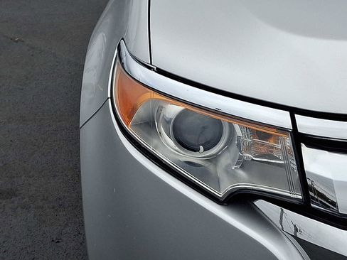 Used 2013 Ford Edge SEL image 9
