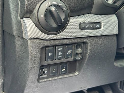 Used 2016 Nissan Titan PRO-4X AWD/4WD image 17