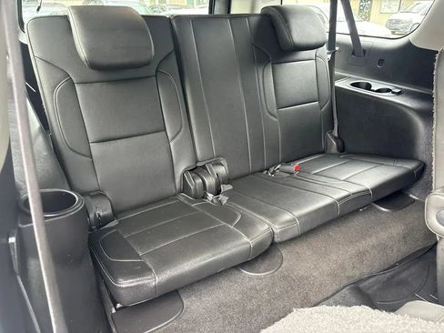 Used 2018 Chevrolet Suburban LT AWD/4WD image 18