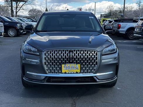 Used 2025 Lincoln Corsair AWD image 2