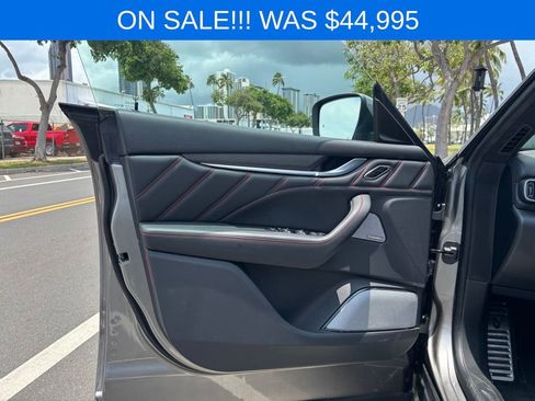 Used 2019 Maserati Levante Trofeo AWD/4WD image 11
