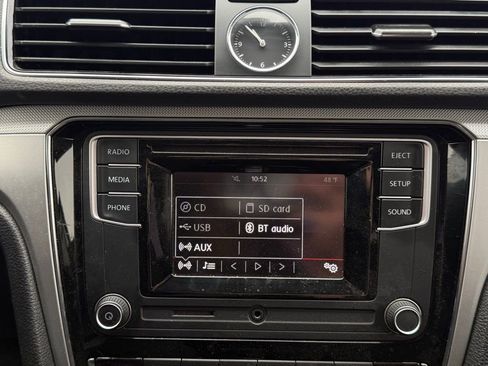 Used 2017 Volkswagen Passat 1.8T S image 27